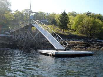 Round Pond docks and floats